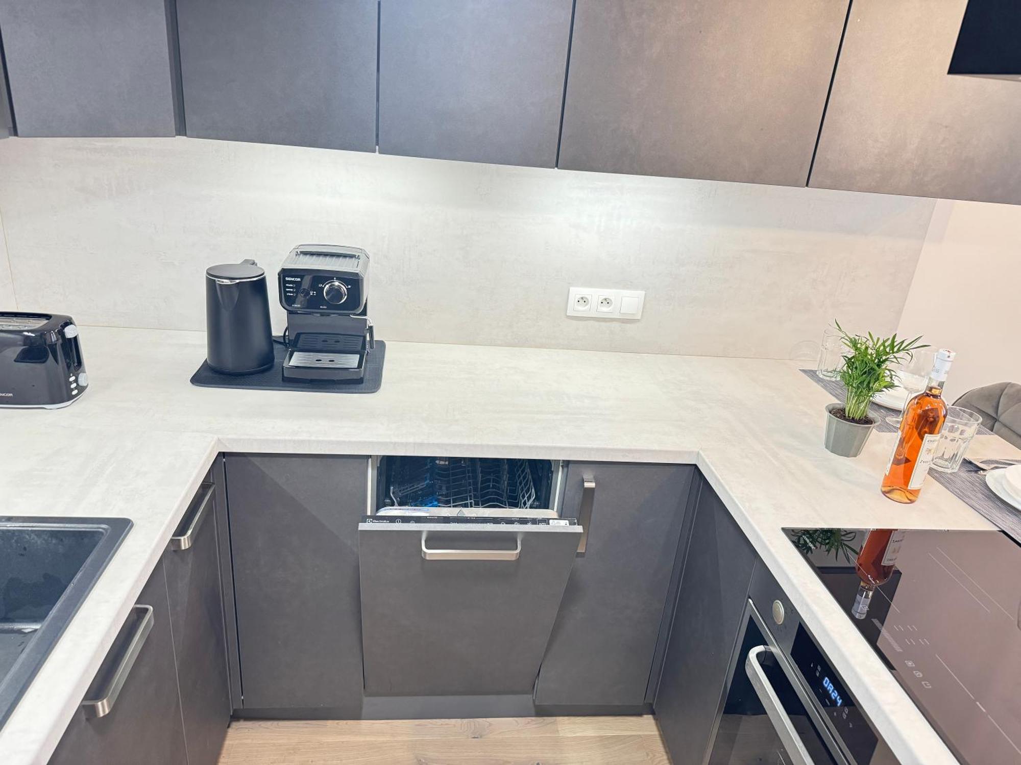 Free Parking - Cozy Apartment Near Vysehrad Railway Bridge Praga Zewnętrze zdjęcie